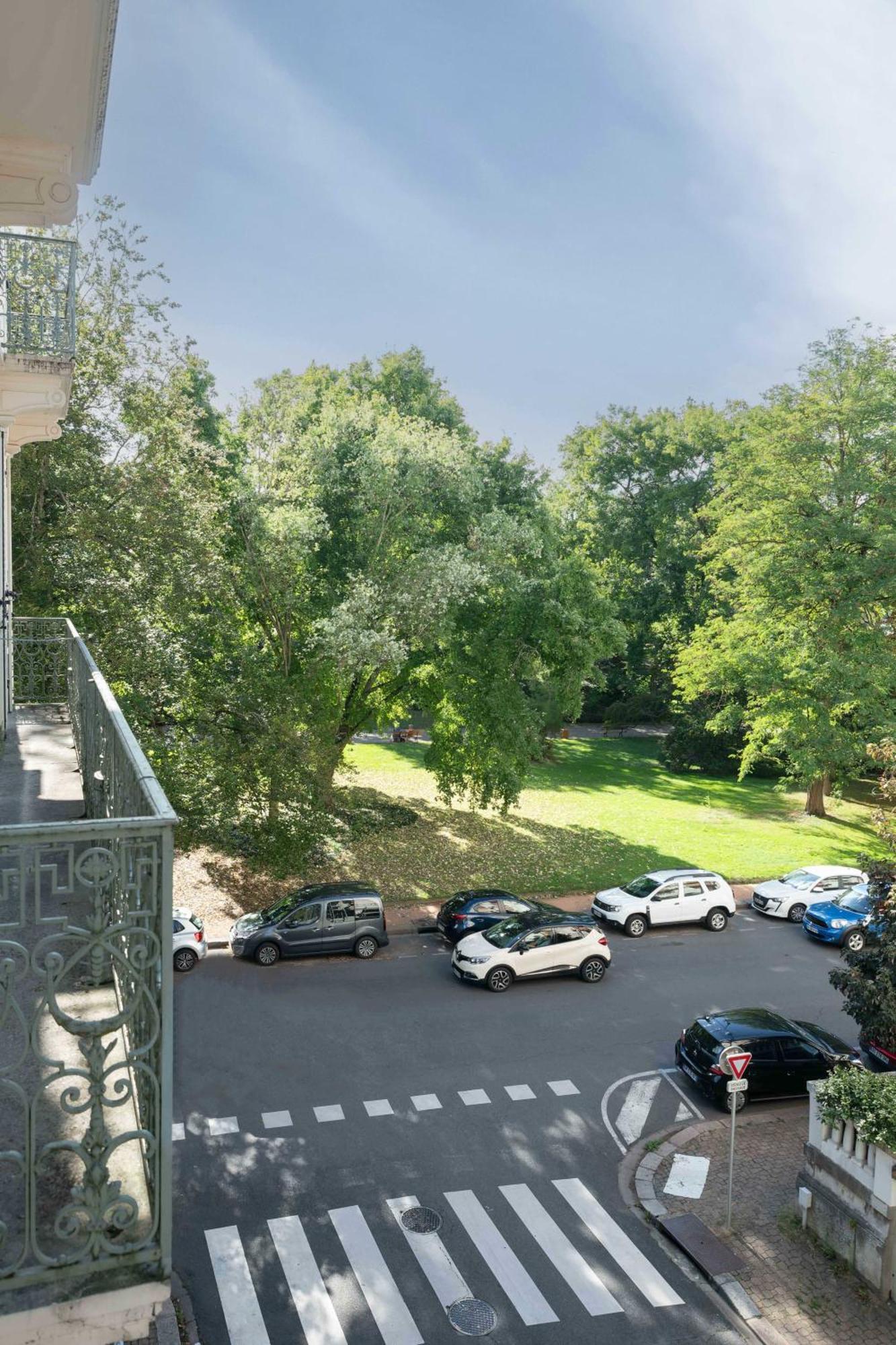 Le Brit - Grand Appartement Design, 3 Chambres, Centre Ville ヴィシー エクステリア 写真